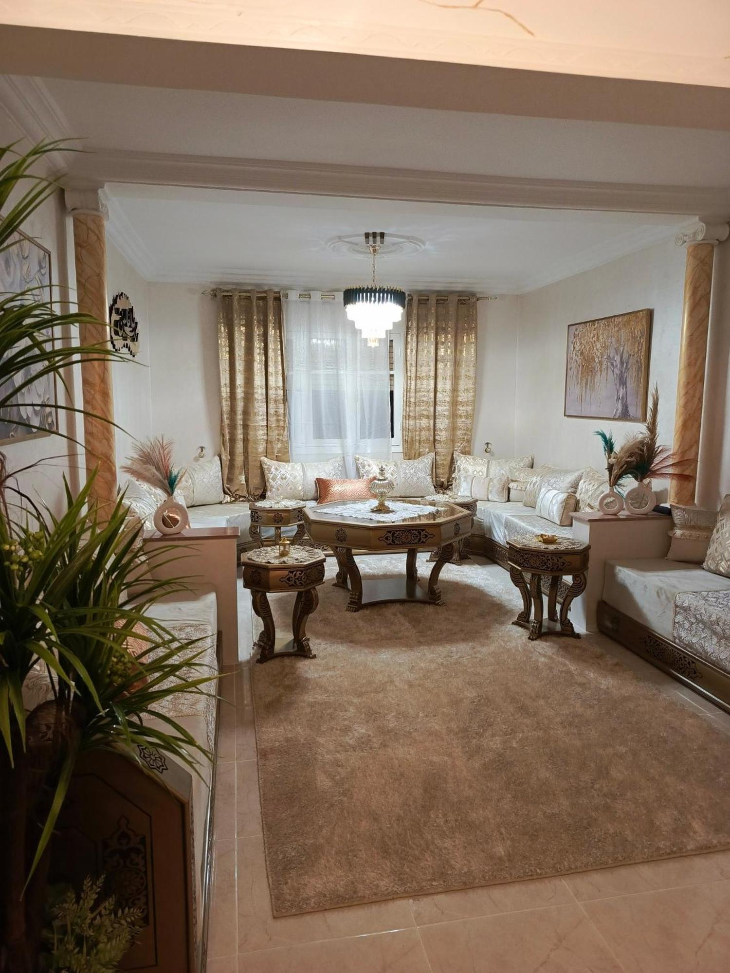 Appartement 3 Chambres Avec Balcon Tangeri Esterno foto